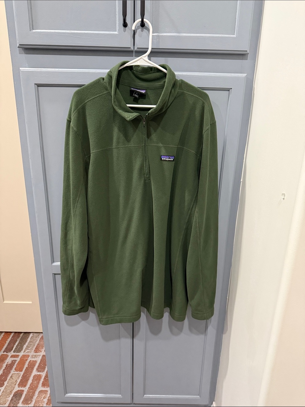 Patagonia Olive Green Men’s Half-Zip Fleece Pullover